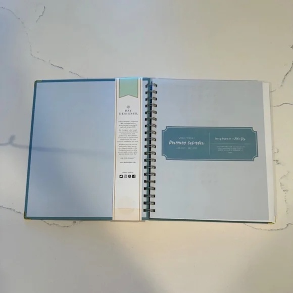 Day Designer | Daily & Monthly Wirebound Hardcover Planning Calendar 2023-2024 - Picture 2 of 5